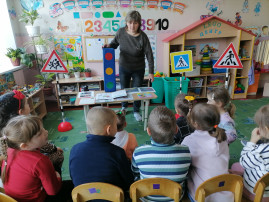Безопасность на дороге. Будь осторожен на велосипеде! Безопасность на дороге. Будь осторожен на велосипеде!.