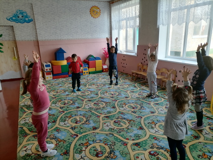 Утро начинается с зарядки Утро начинается с зарядки.